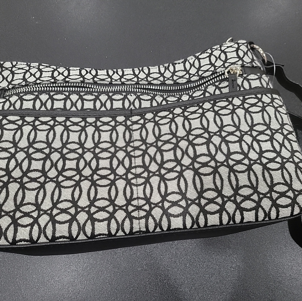 Time and Tru Handbag Women’s Black Hallie Crossbody